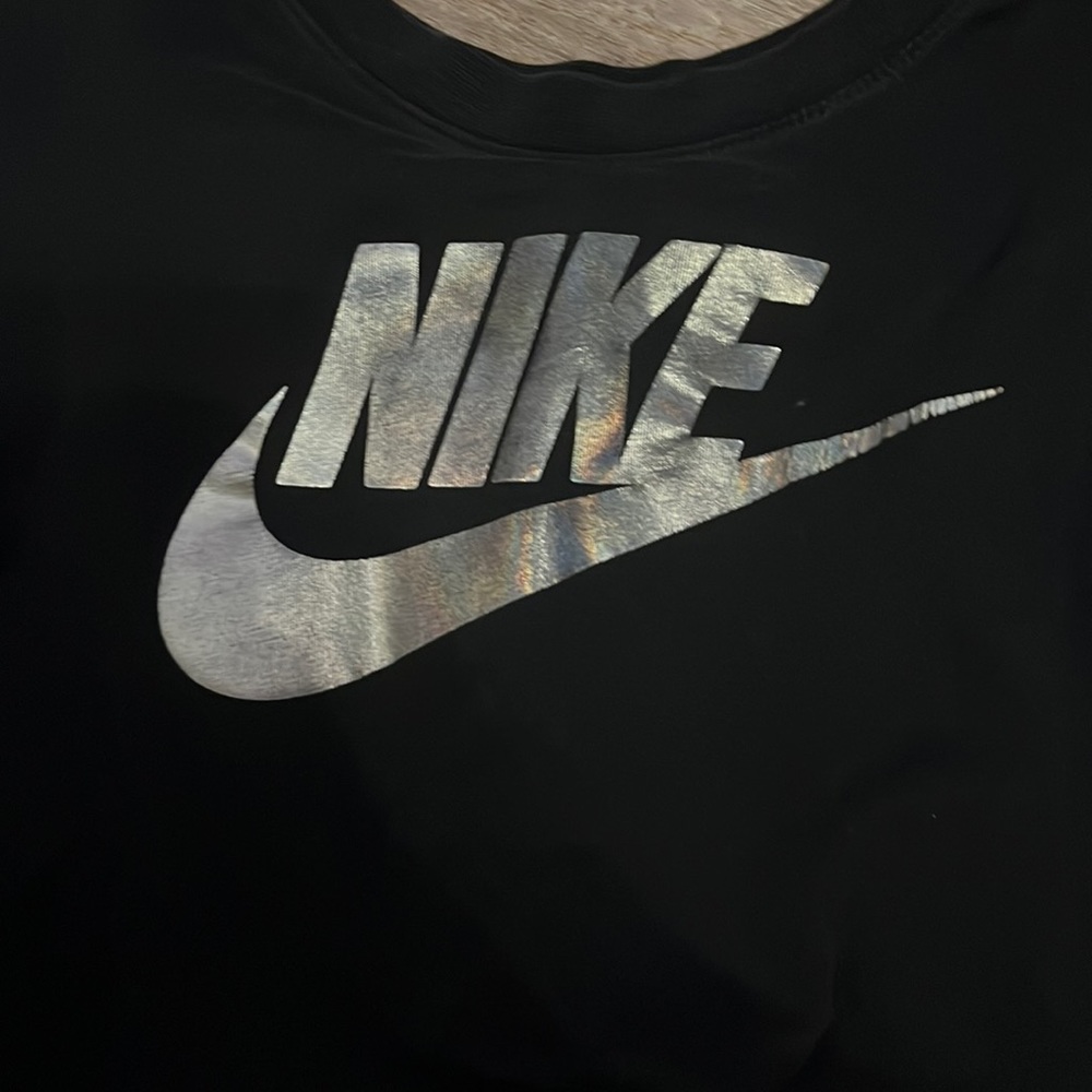 xl in boys black nike shirt